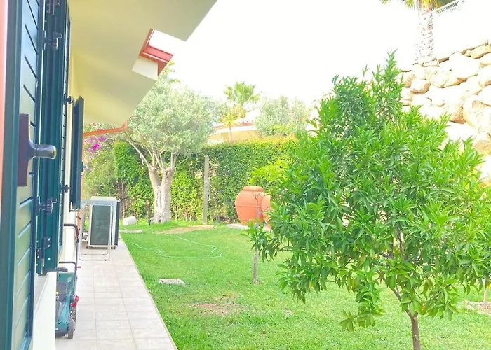 فيلة Jolanda - Costa Degli Dei