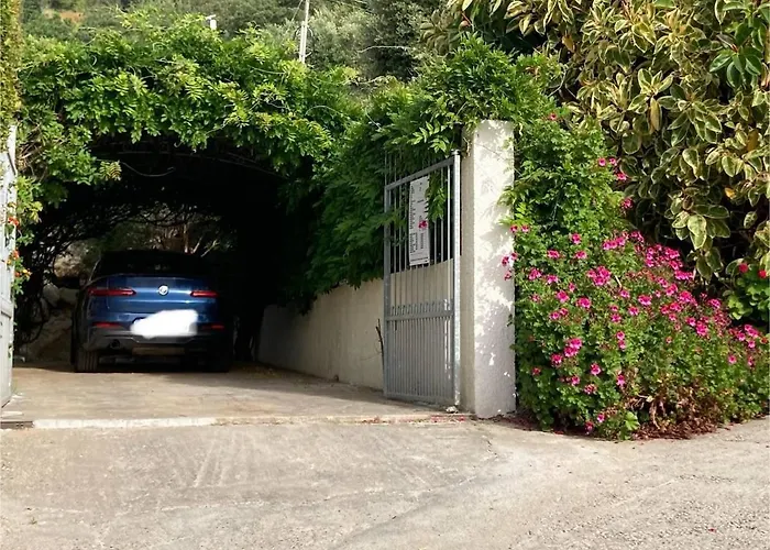 Jolanda - Costa Degli Dei فيلة زامبروني